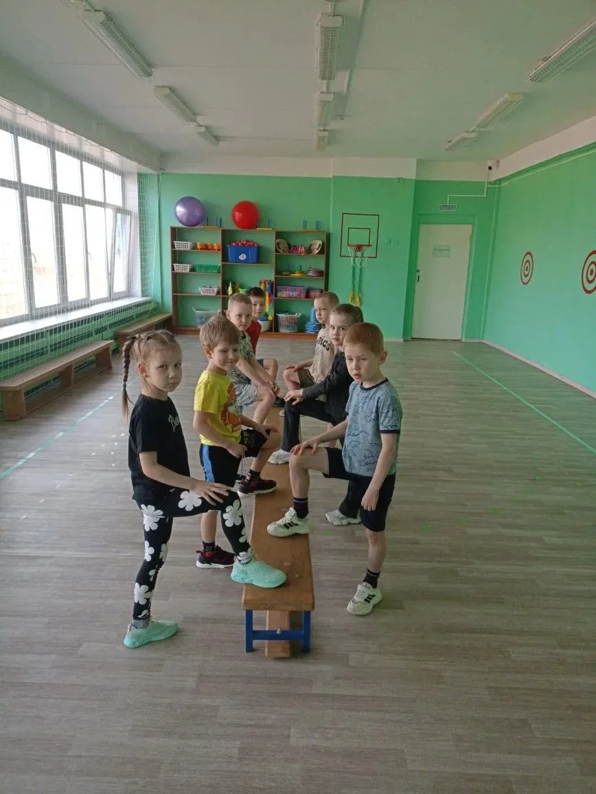 18-й день челленджа💪👌👋🚀 Факты о Ю.Гагарине: Помимо баскетбола, Гагарин в своей книг...