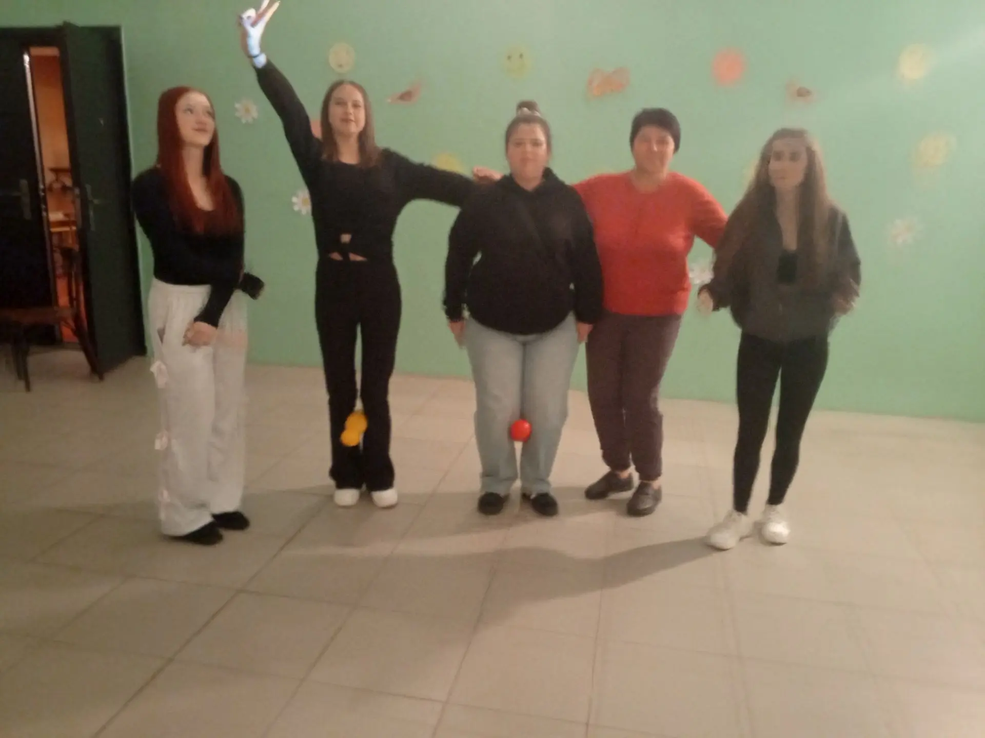 Молодость - самый прекрасный период в жизни.  Это возраст мечтаний, надежд, поиска любви и становлен