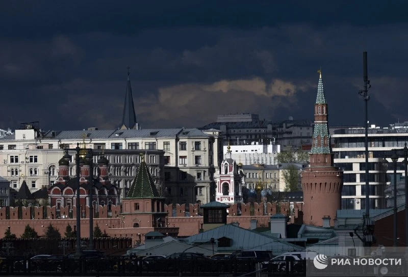 В Москве ожидается гроза с градом и сильным ветром

В ближайшие часы в столице прогнозируют грозу, г
