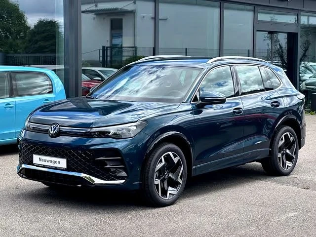🚘 Автомобиль в наличии у дилера и может стать Вашим!