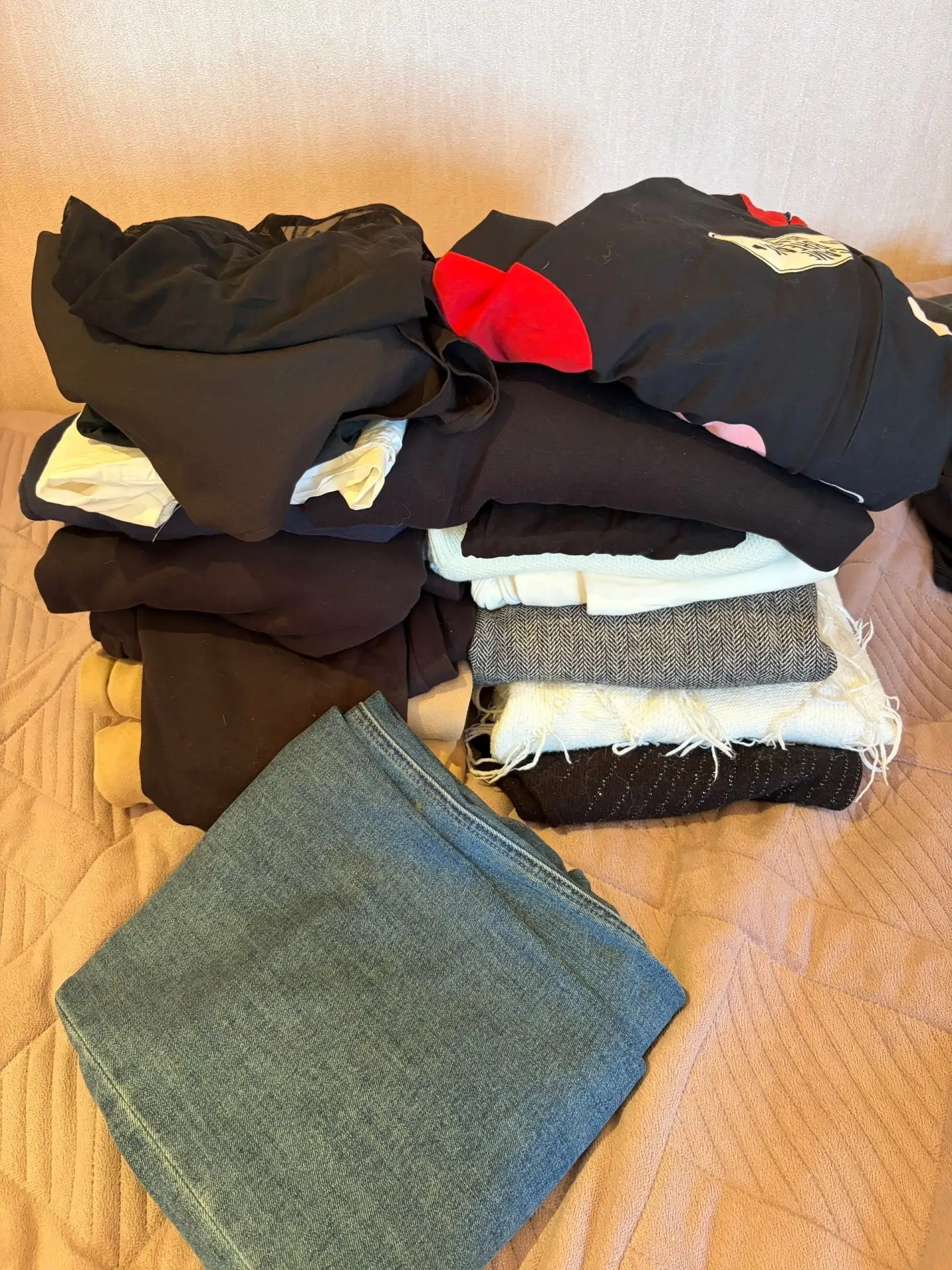 Продам пакет с вещами — 18 позиций. Есть брендовые вещи!🔥