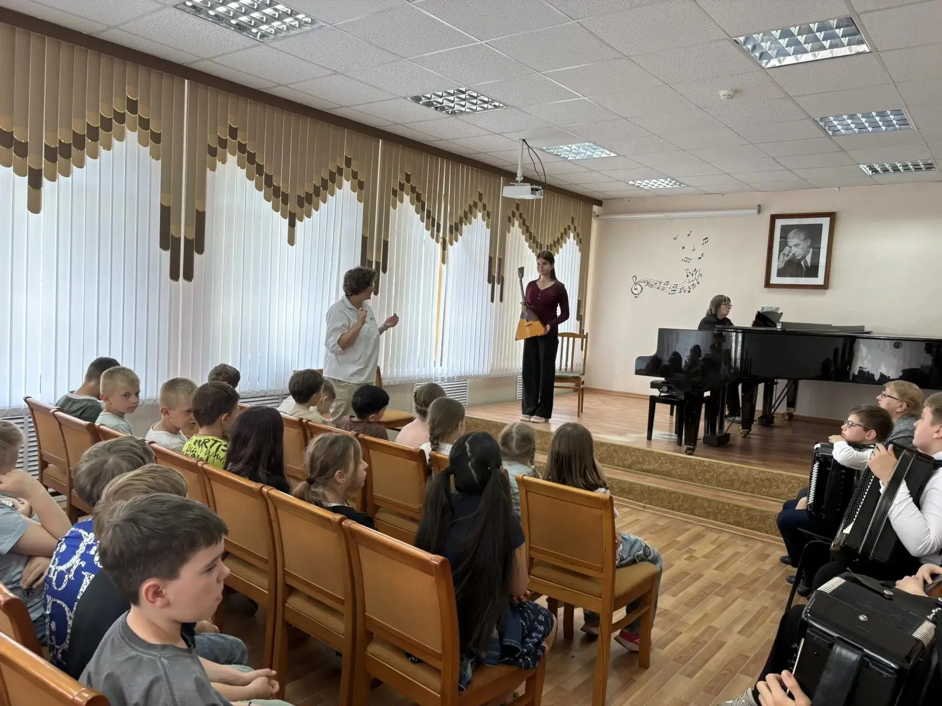 ✨ Еще один насыщенный день в школьном лагере!

Второй день лета в нашем лагере выдался необыкновенны