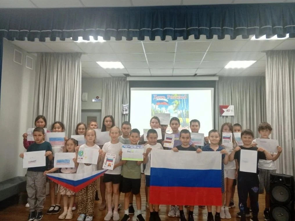 12.06.2026          12 июнь- Россия көне
Бүген лагерыбызда Россия көнен үткәрдек. Укучылар белән бер