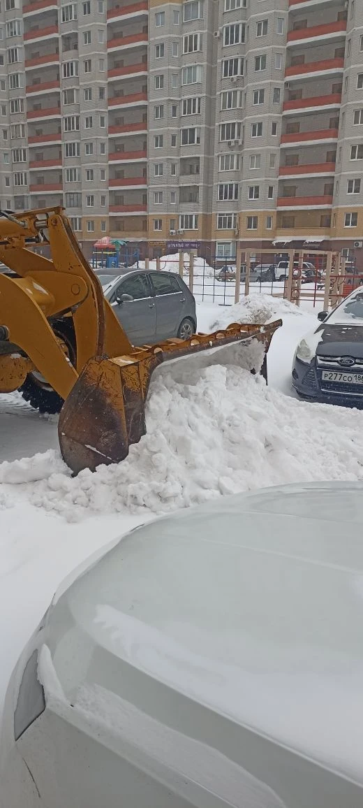 👋👋👋За уходящую неделю мы очистили 🚜 от снега 10 придомовых территории МКД находящих...