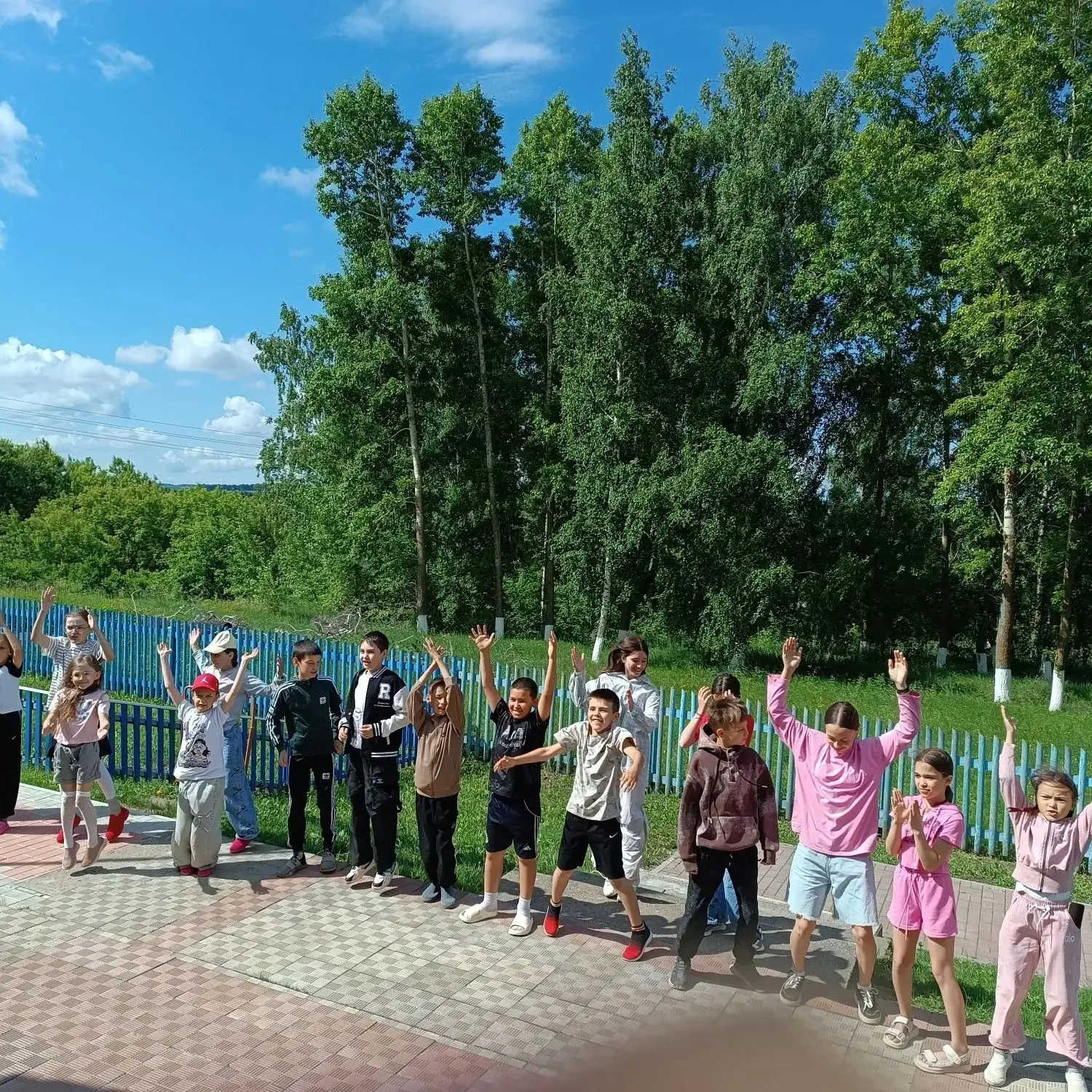 6 ДЕНЬ - КУЛЬТУРА И ИСКУССТВО "СОЗДАВАЙ И ВДОХНОВЛЯЙ". Каждый день в лагере  начинается...