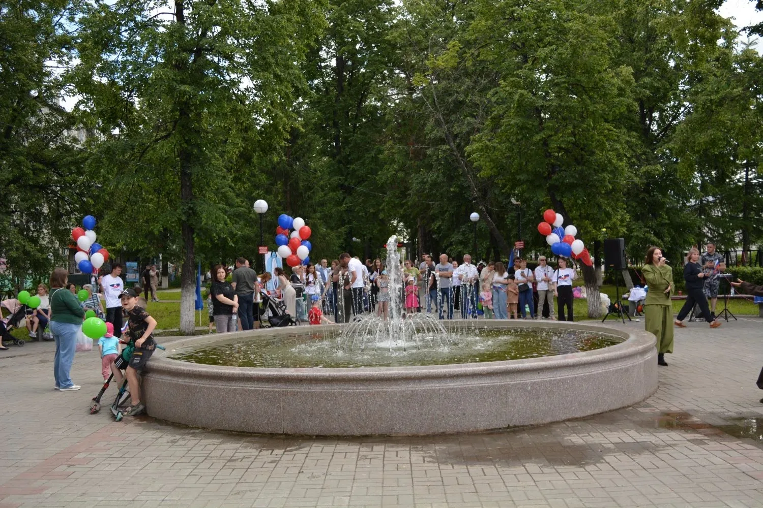 🇷🇺 Это было незабываемо! Наш праздничный День России в Сквере Победы удался на славу!

🫶 До сих п