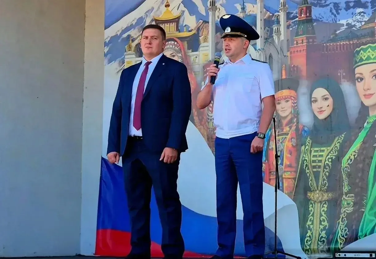 Сегодня волонтеры техникума приняли участие в праздничной программе в честь Дня Государ...