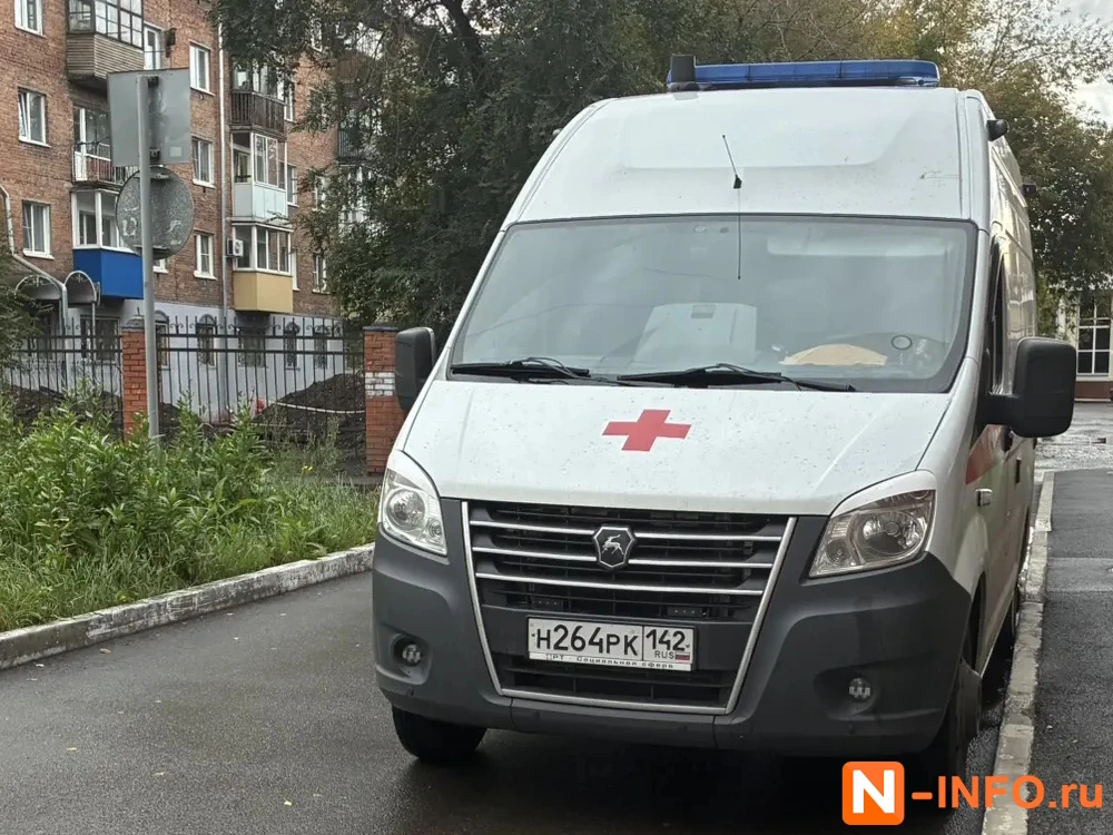 Пьяная новокузнечанка ударила фельдшера скорой в глаз за попытку измерить давление