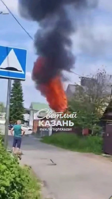 🔥 Подробности о пожаре на Оборонной в Казани

Ранее на улице Оборонной произошёл пожар в двухэтажно