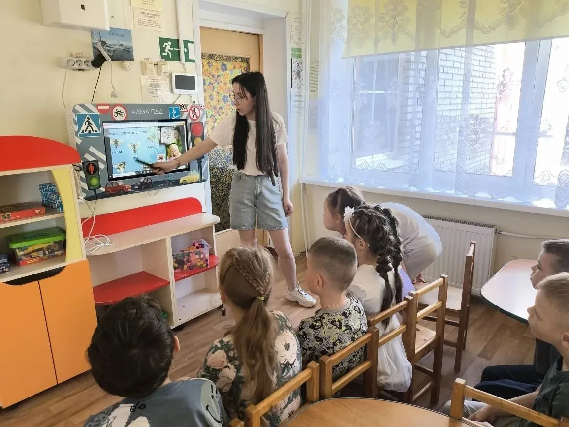 Заключительной темой занятия по дополнительному образованию по ПДД была: "Безопасность ...