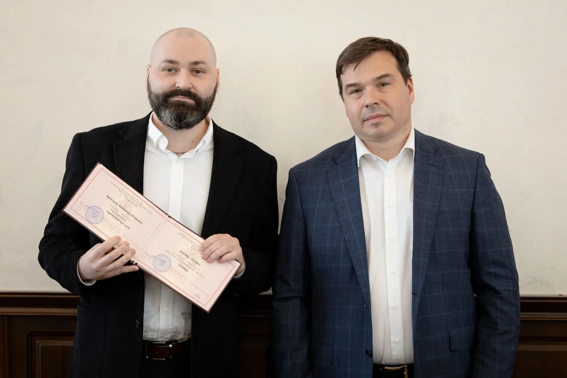 🎓  На заседании Ученого совета Академии Владимир Игоревич Бродский получил диплом кандидата социоло