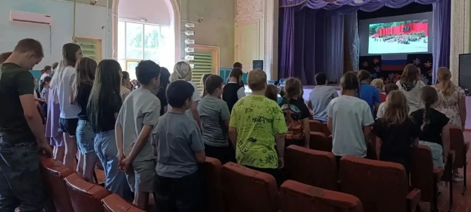 🕯️ Память поколений: Кинопоказ ко Дню памяти и скорби в Доме культуры станицы Дмитриевской 

В Доме