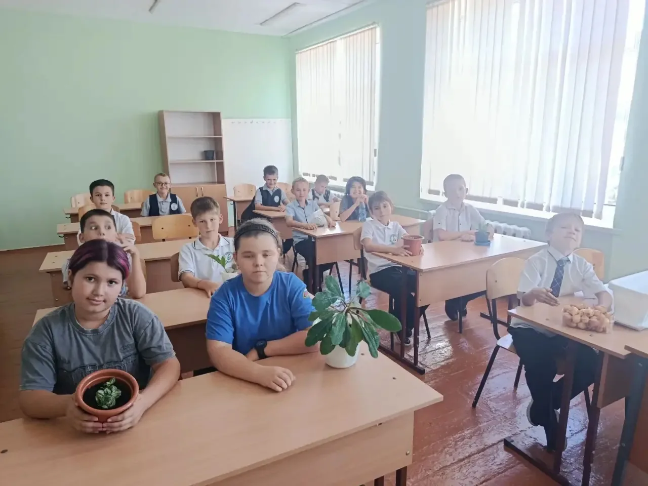 🌺🪏5 аграрный класс, в рамках плана работы «Зелёный старт» - начал свою работу👍