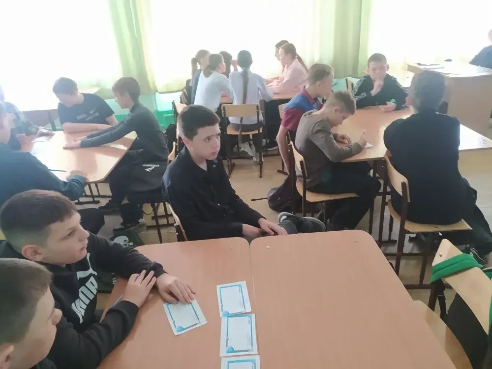 В этом году исполняется 65 лет со дня первого полета в космос человека. "Юные Титовы и Гагарины" из 
