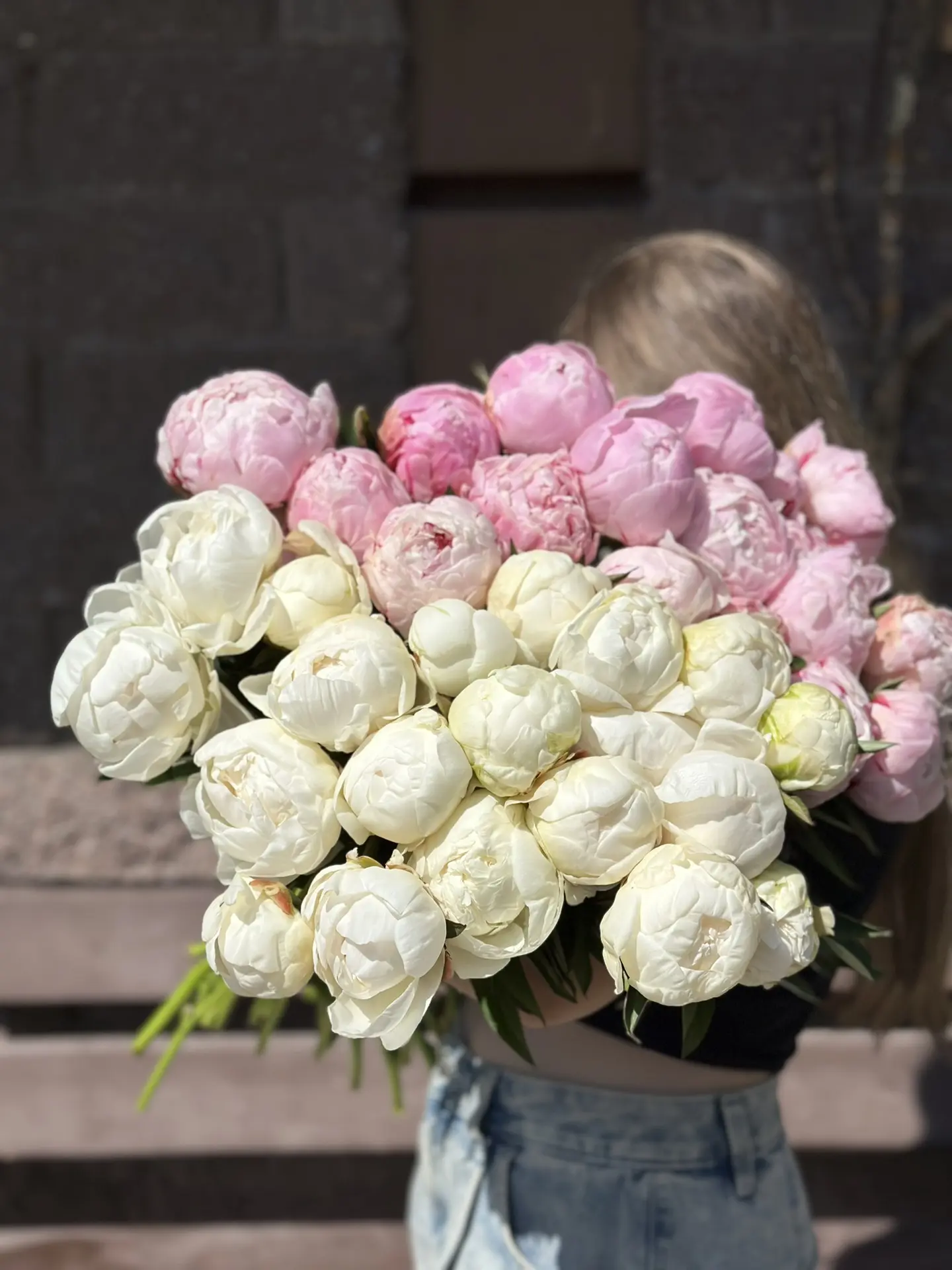 В наличии 🌸

• пионы - 650₽/шт
• подсолнухи - 490₽/шт
• солидаго - 350₽/шт
• пионовидные розы - 390