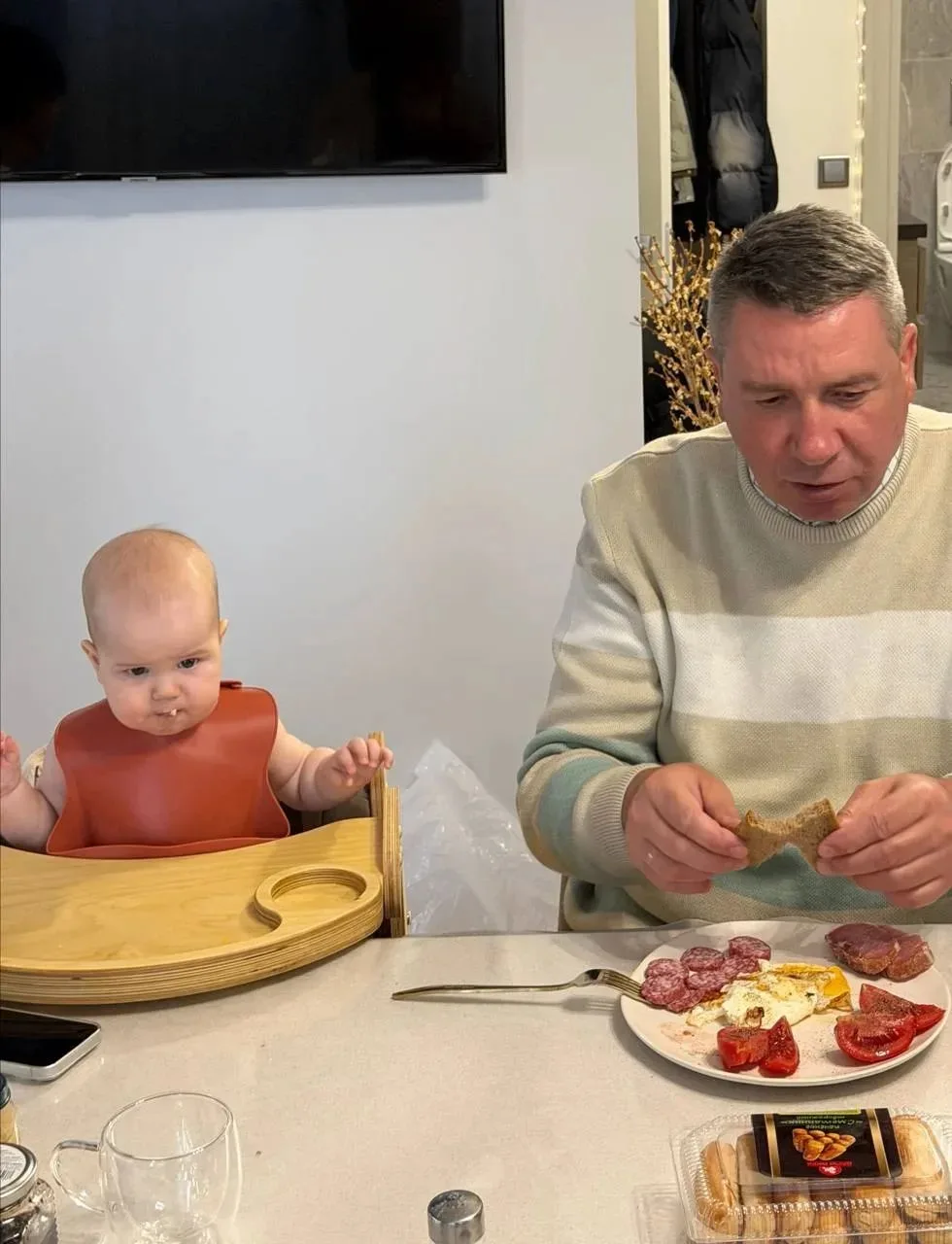 Дедушка и внук!