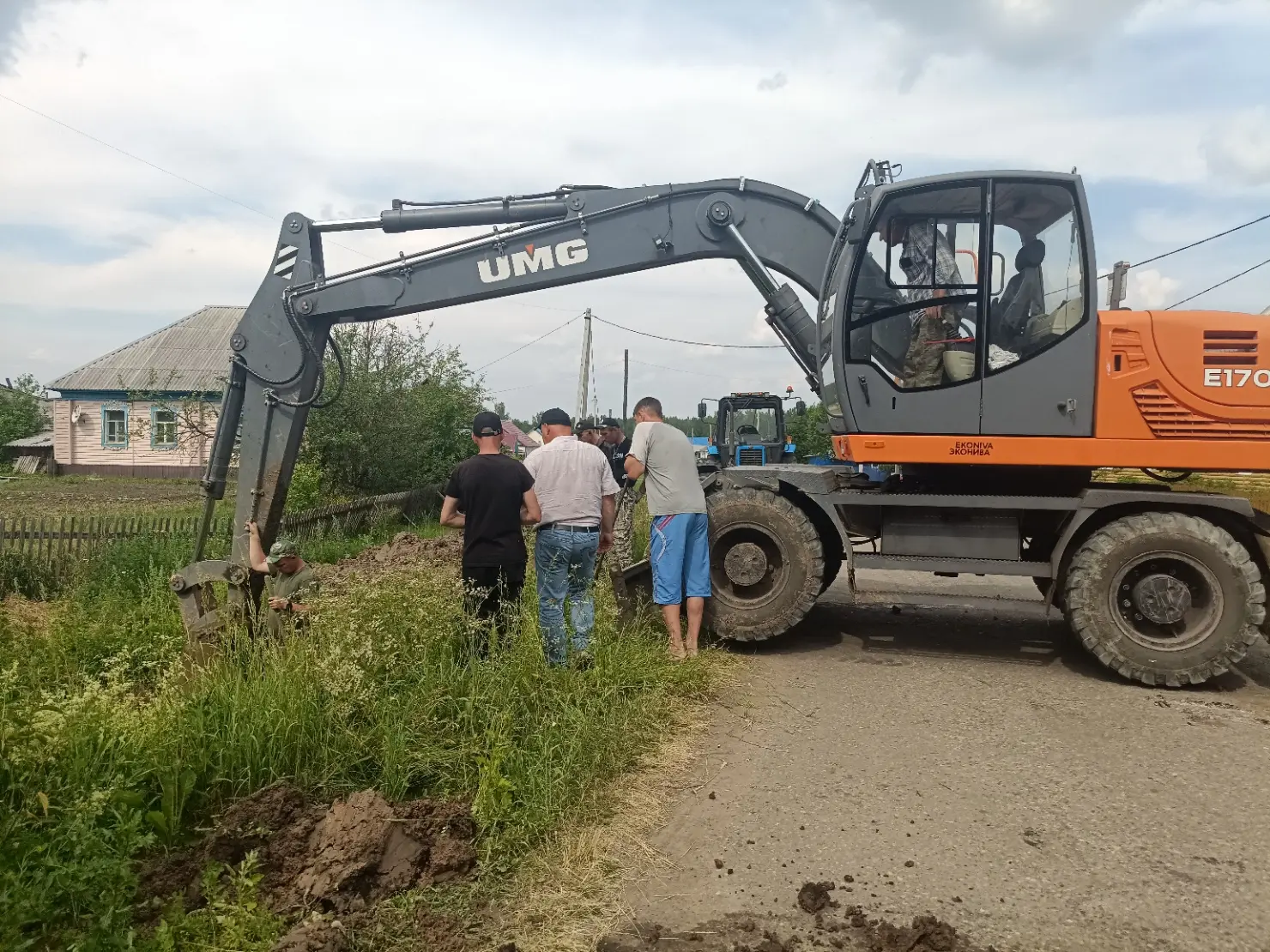 #ОБЪЯВЛЕНИЕ
Специалисты МУП «Седельниковский Тепловик» завершили ремонтные работы на улице Химиков. 