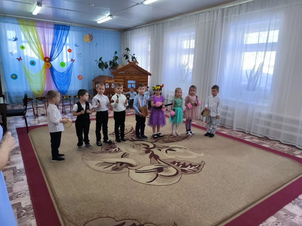 8 Марта в детском саду–самый трогательный, нежный и удивительный праздник.💐❤

Он посвящён самым мил