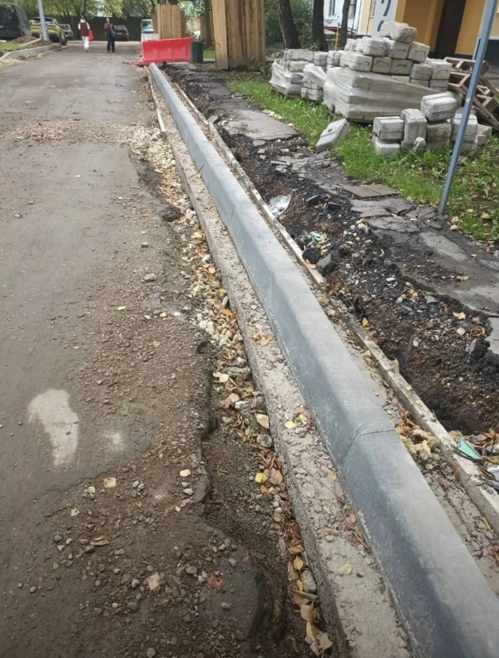 Соседка пишет, что на улице Софьи Ковалевской, 4а, уже давно не наблюдается рабочих. Хо...