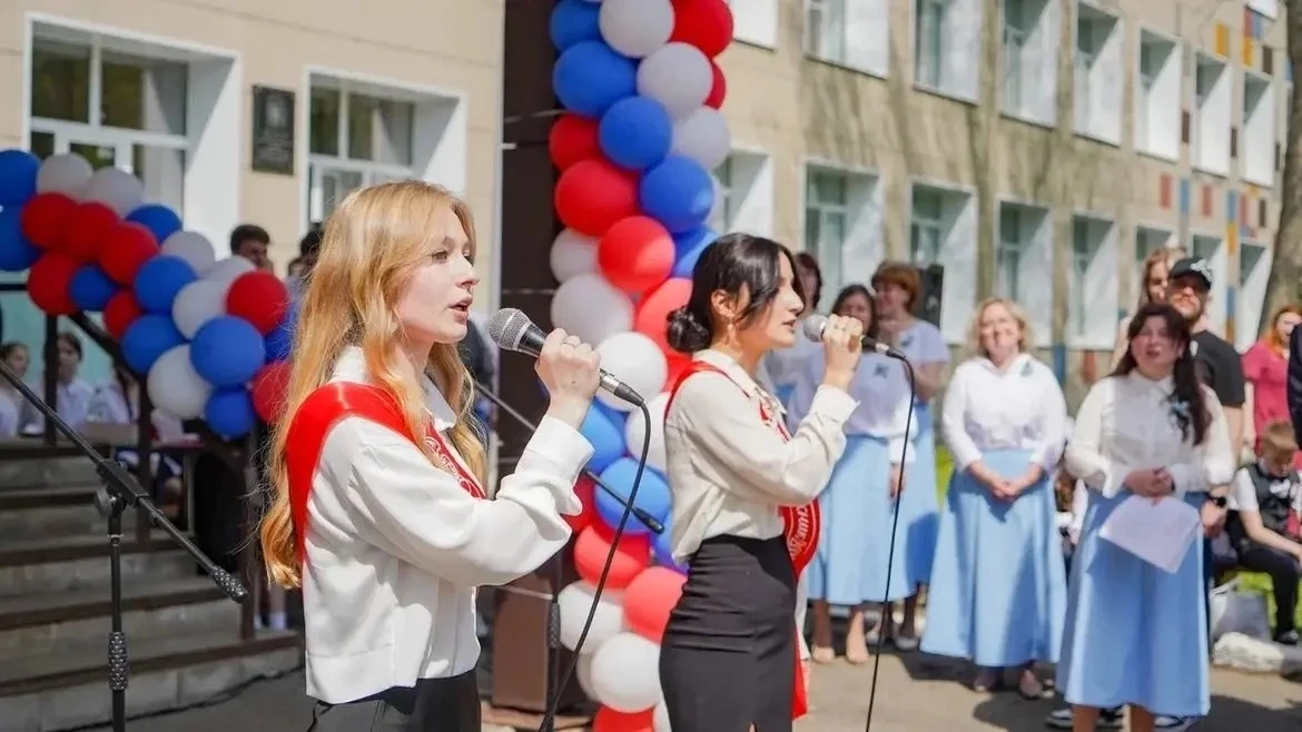 Сегодня на Вологодчине, как и во всех российских школах, прозвучат Последние звонки  Губернатор Воло