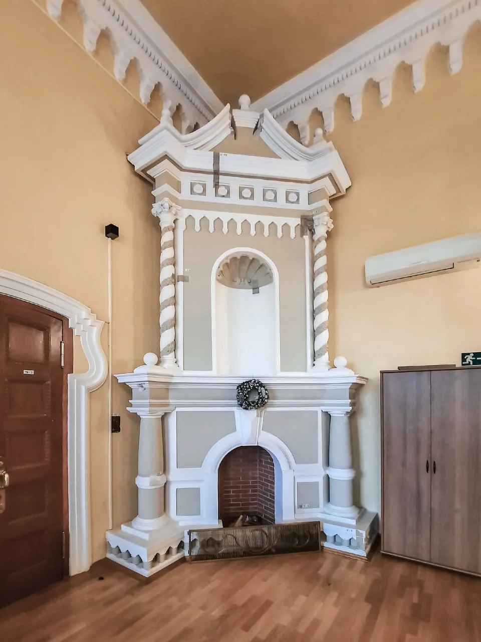 🏛  Российская ссудная казна #ТверскойРайон  📌 Ссудная казна выполняла функции ломбарда: здесь выдава