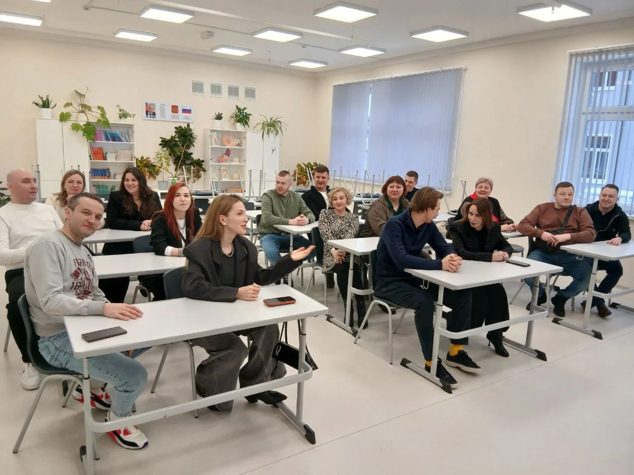 🏫 20 ЛЕТ СПУСТЯ: ТЕПЛАЯ ВСТРЕЧА В РОДНЫХ СТЕНАХ!   📣7 февраля наша школа наполнилась особенной атмос