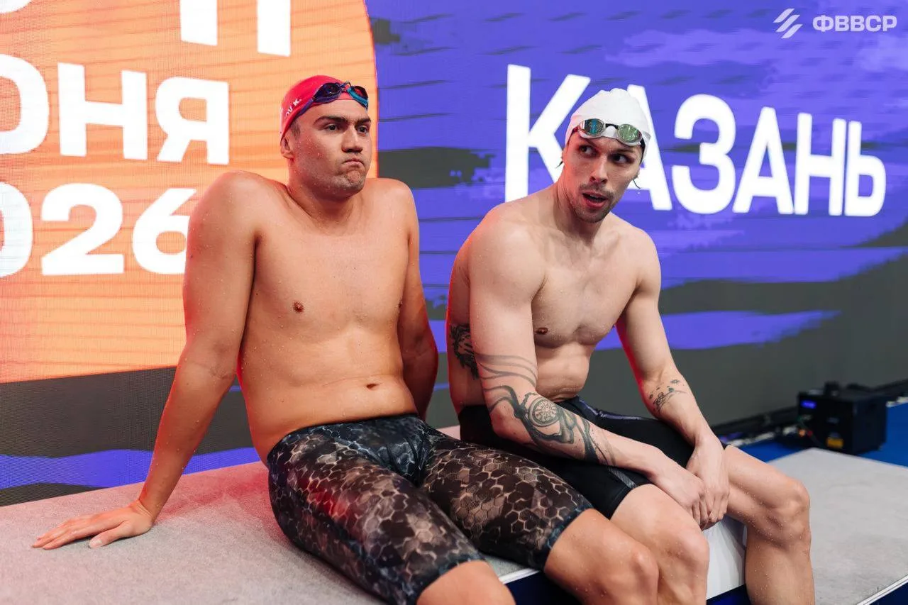 👀 Весь мир следит за ЧМ по футболу, а вы с другом ждёте итоговый состав пловцов на ЧЕ в Париже