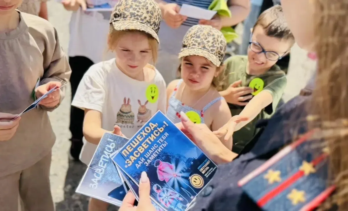 🚓 Важный урок на каникулах: наши ребята в гостях у Госавтоинспекции!
Лето — это не только отдых, но