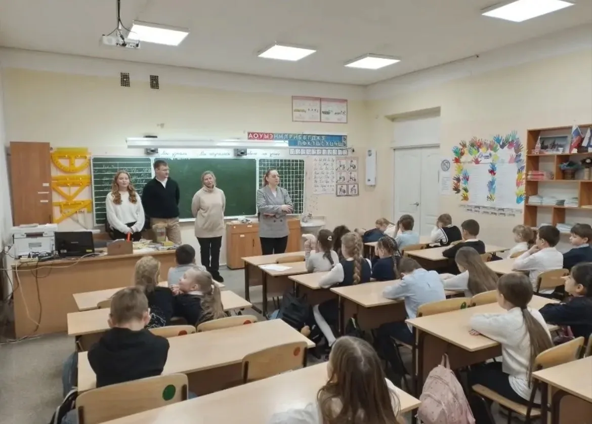 🗺️ИГРАЕМ ВМЕСТЕ ВЕСЕЛО И ДРУЖНО🗺️  🎲В нашей школе состоялось яркое событие! Гостями учеников 3А и 3Б