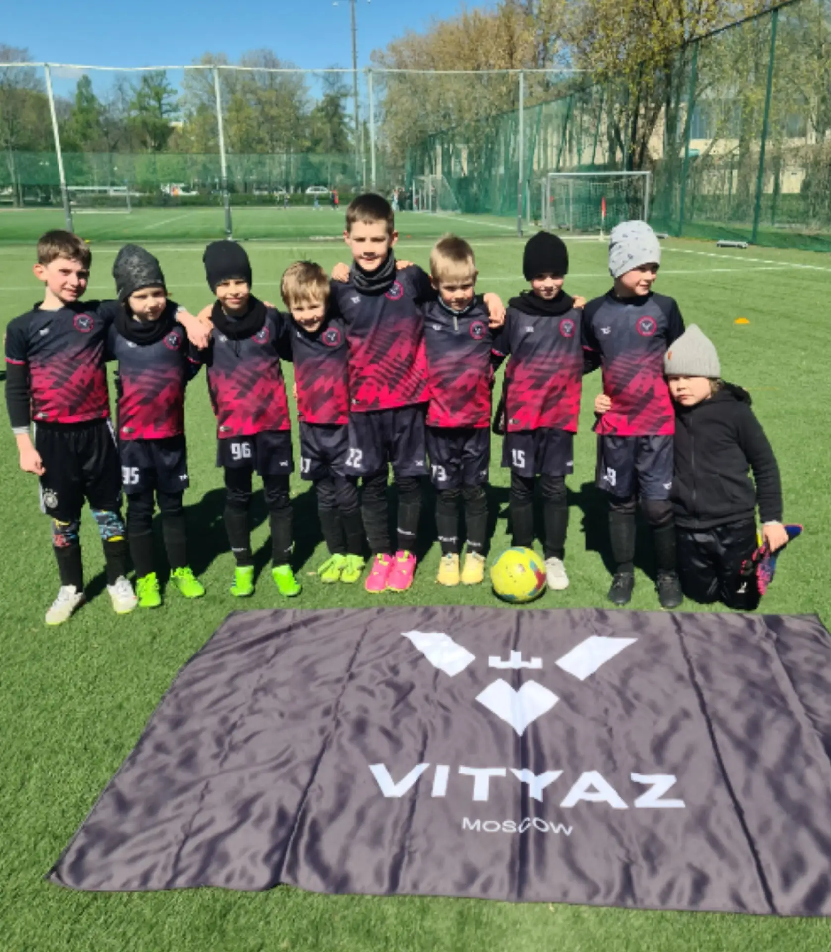 Успехи на футбольном поле ⚽️   Ученик 1 "А" класса Ярошевич Дима вместе со своей командой принял уча