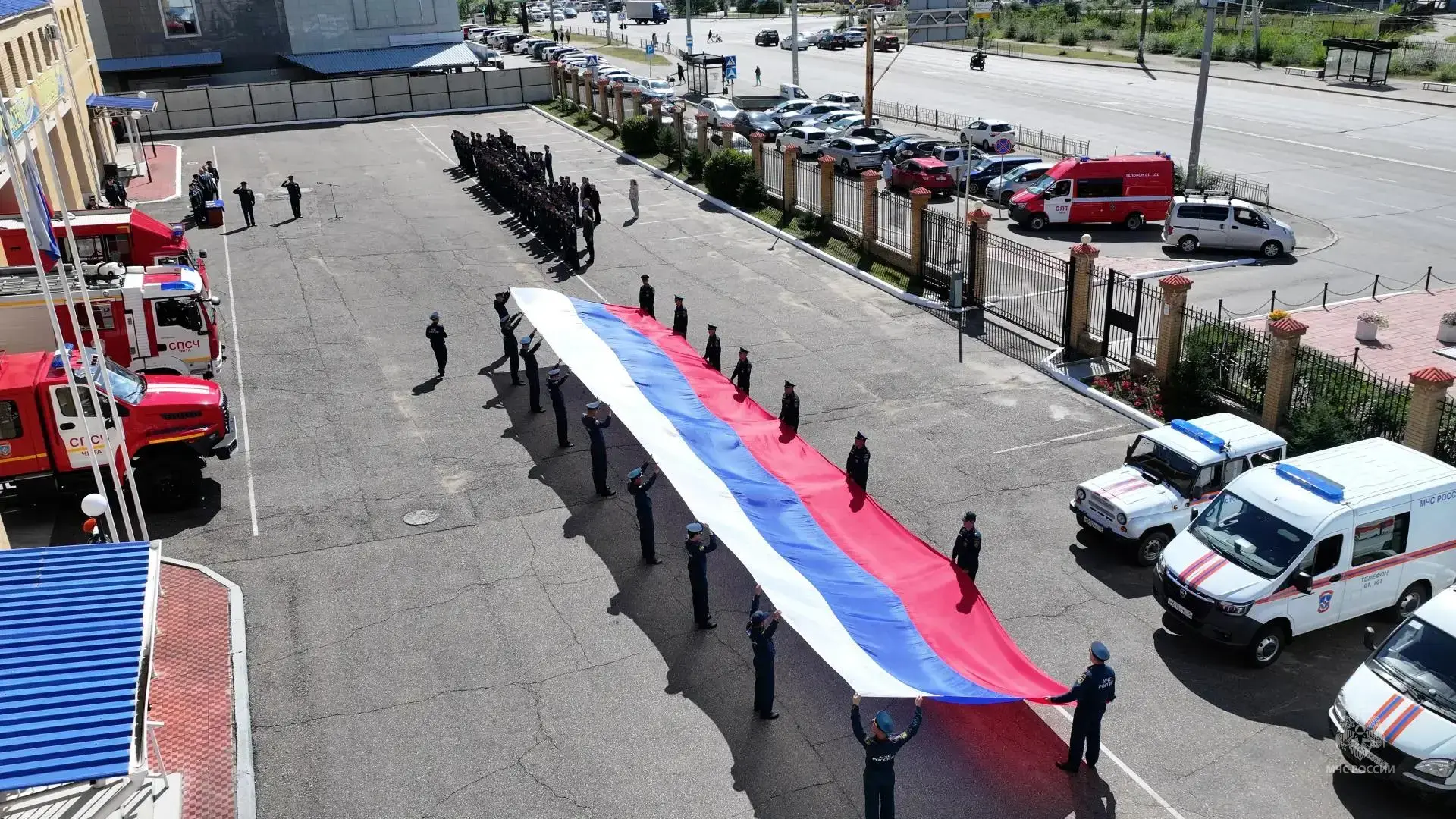 В Главном управлении МЧС России по Забайкальскому краю прошло торжественное построение ...