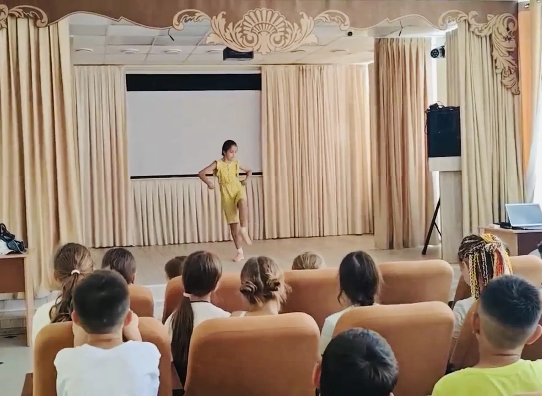 🔟 ДЕНЬ В ЛАГЕРЕ: В ПОИСКАХ ПРИКЛЮЧЕНИЙ!

Десятый день пролетел как одно мгновение! Утро понедельник