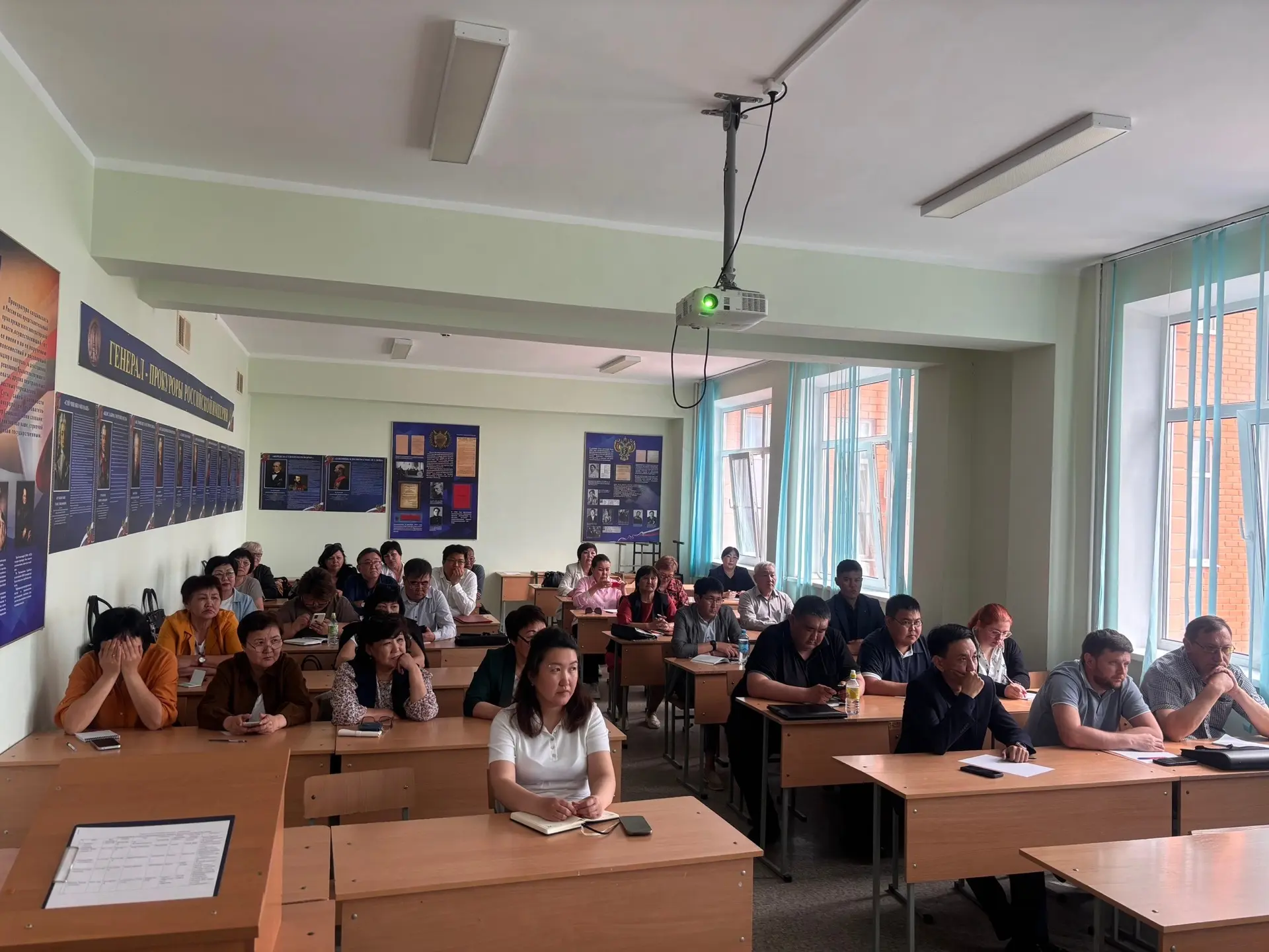 В КалмГУ стартовал курс повышения квалификации «Профилактика терроризма»  🎤Лектор — Ольдеева Деля Ан