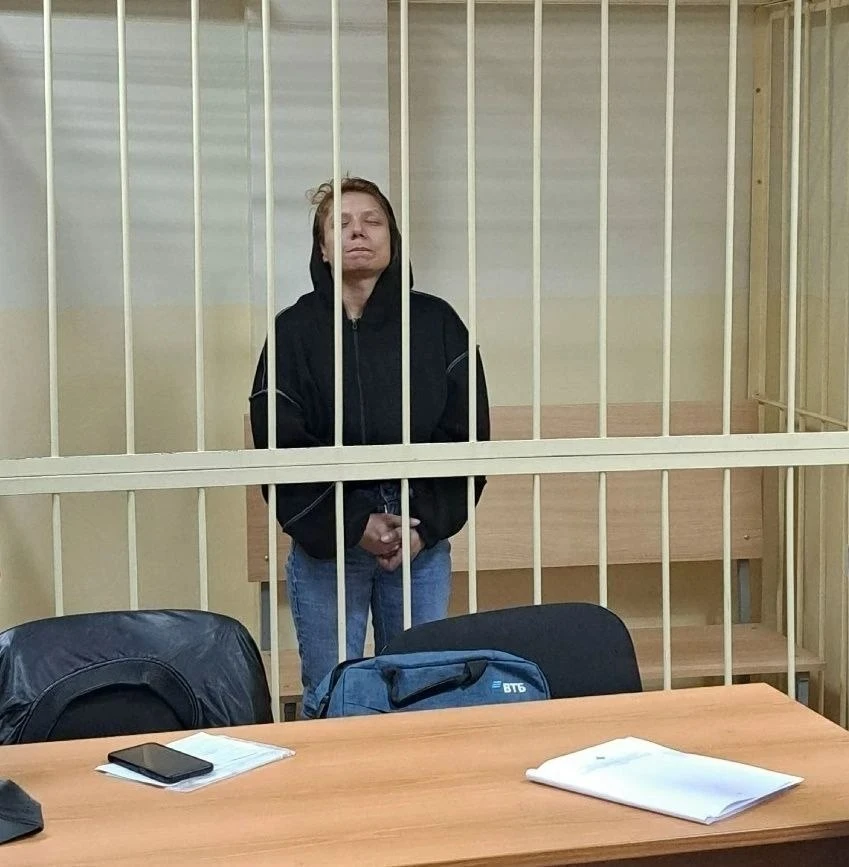 Екатеринбурженку заключили под стражу за хищение заказа с Wildberries и нападение на со...