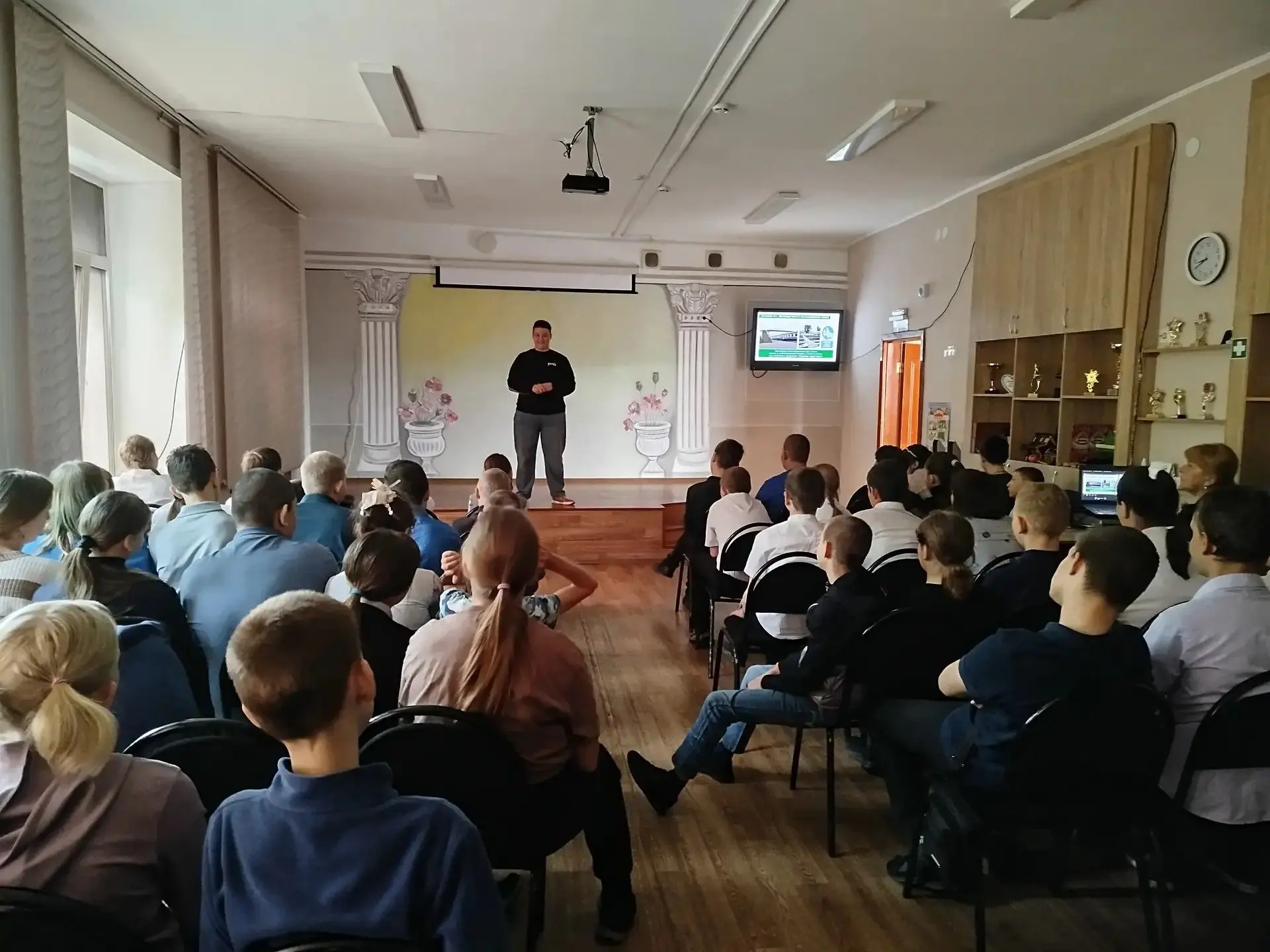 В нашей школе прошла интересная и познавательная встреча учеников 3–9 классов с предста...