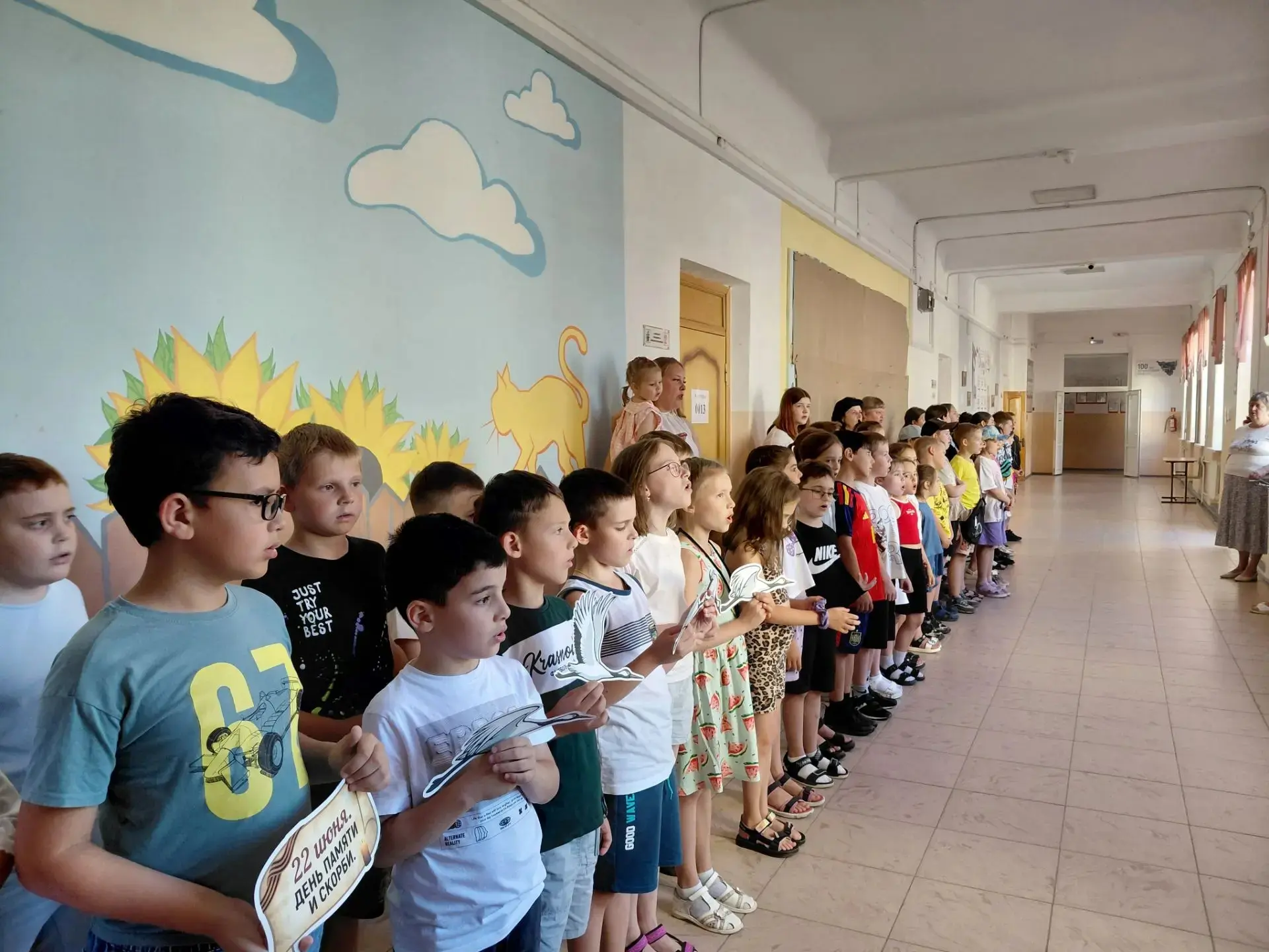🔥 22 июня — день, который важно помнить
📍В летнем лагере школы №1 города Крымска ребята собрались 