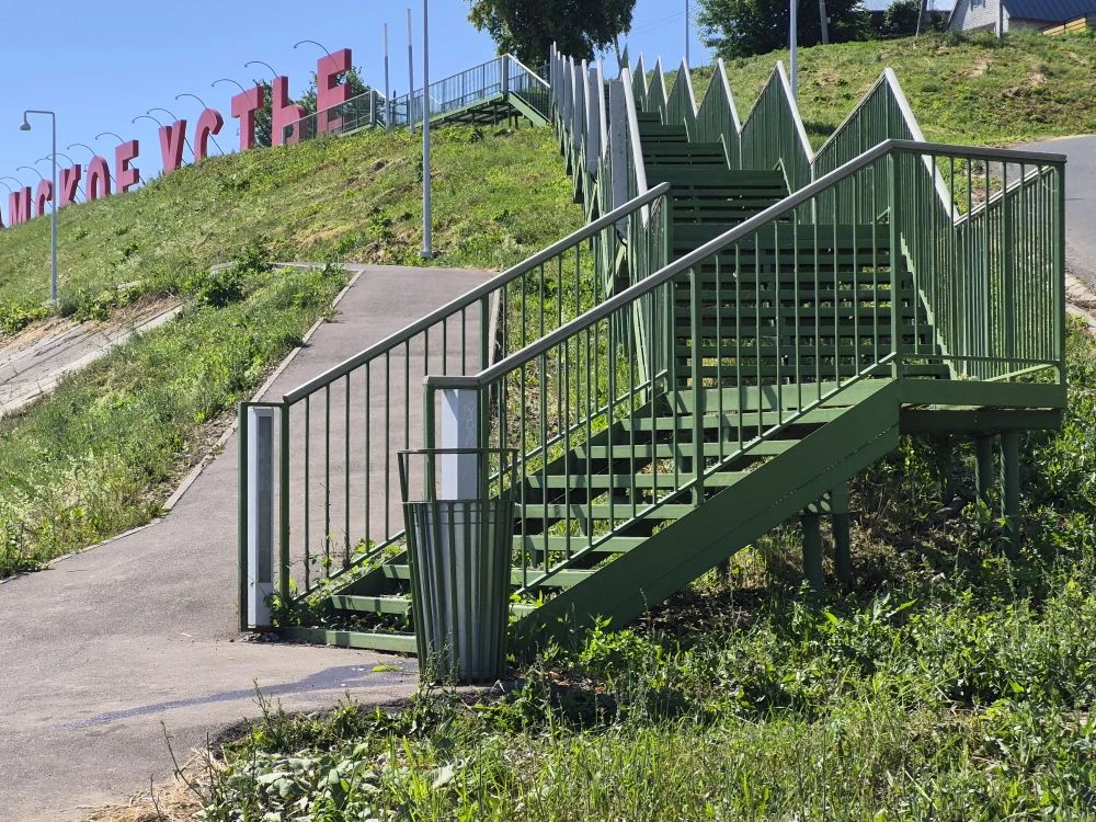 🗑💦Трудовой десант у пристани: ребята навели порядок на берегу Волги.