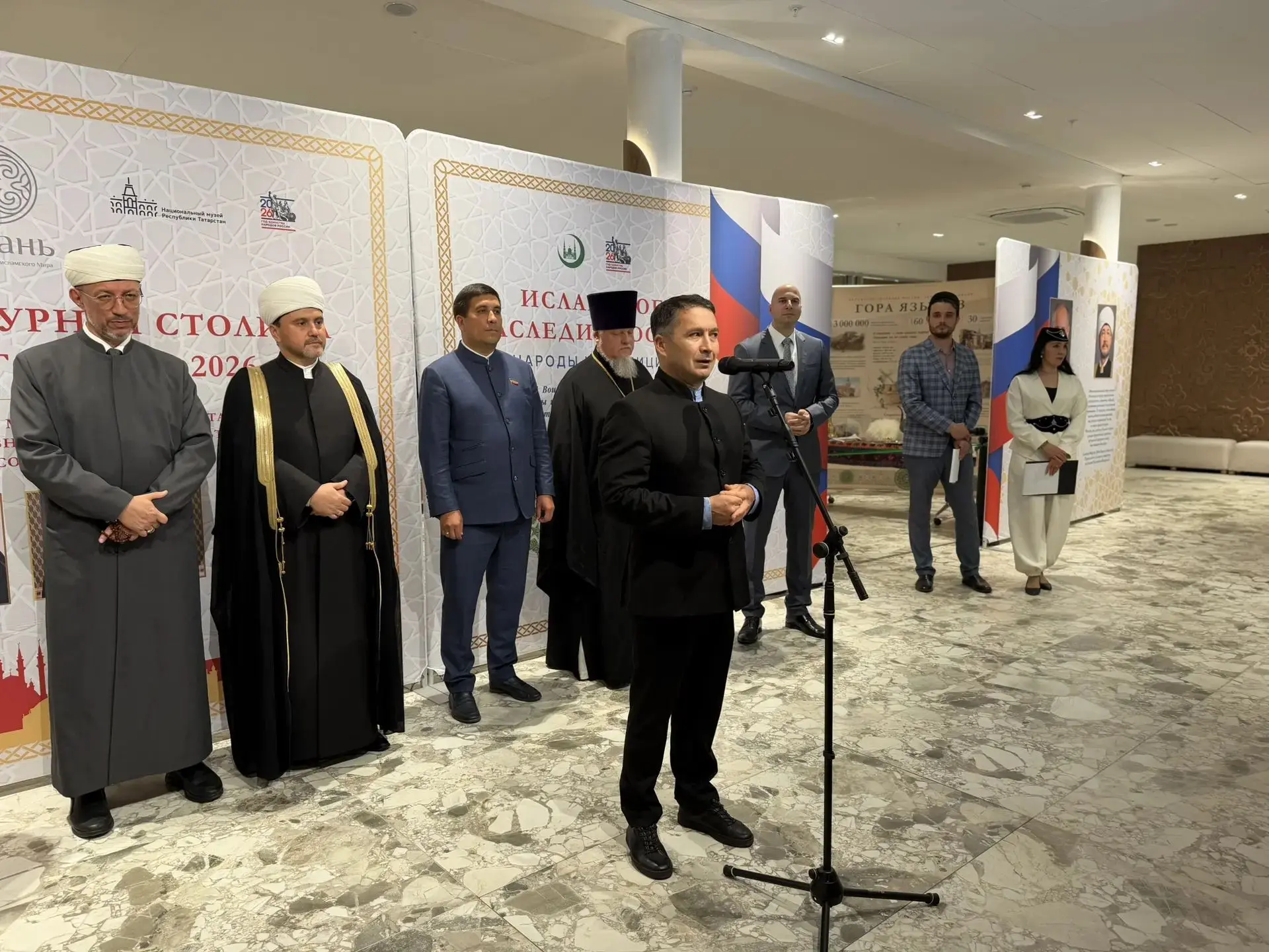 🕌 В Центре уникального мастерства в Казани состоялось торжественное открытие выставки ...