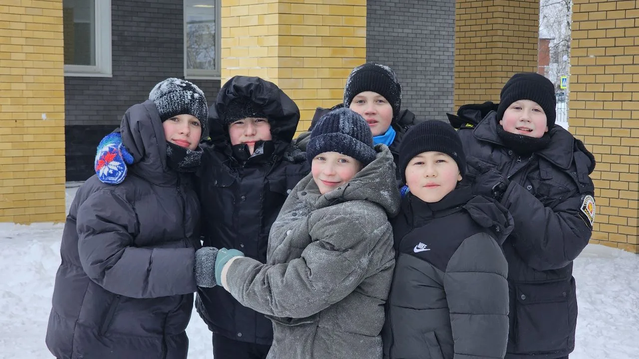 "Зимние забавы" в День кадета России.  Зимние кадетских игры давно стали традиционными. Дружба и бра