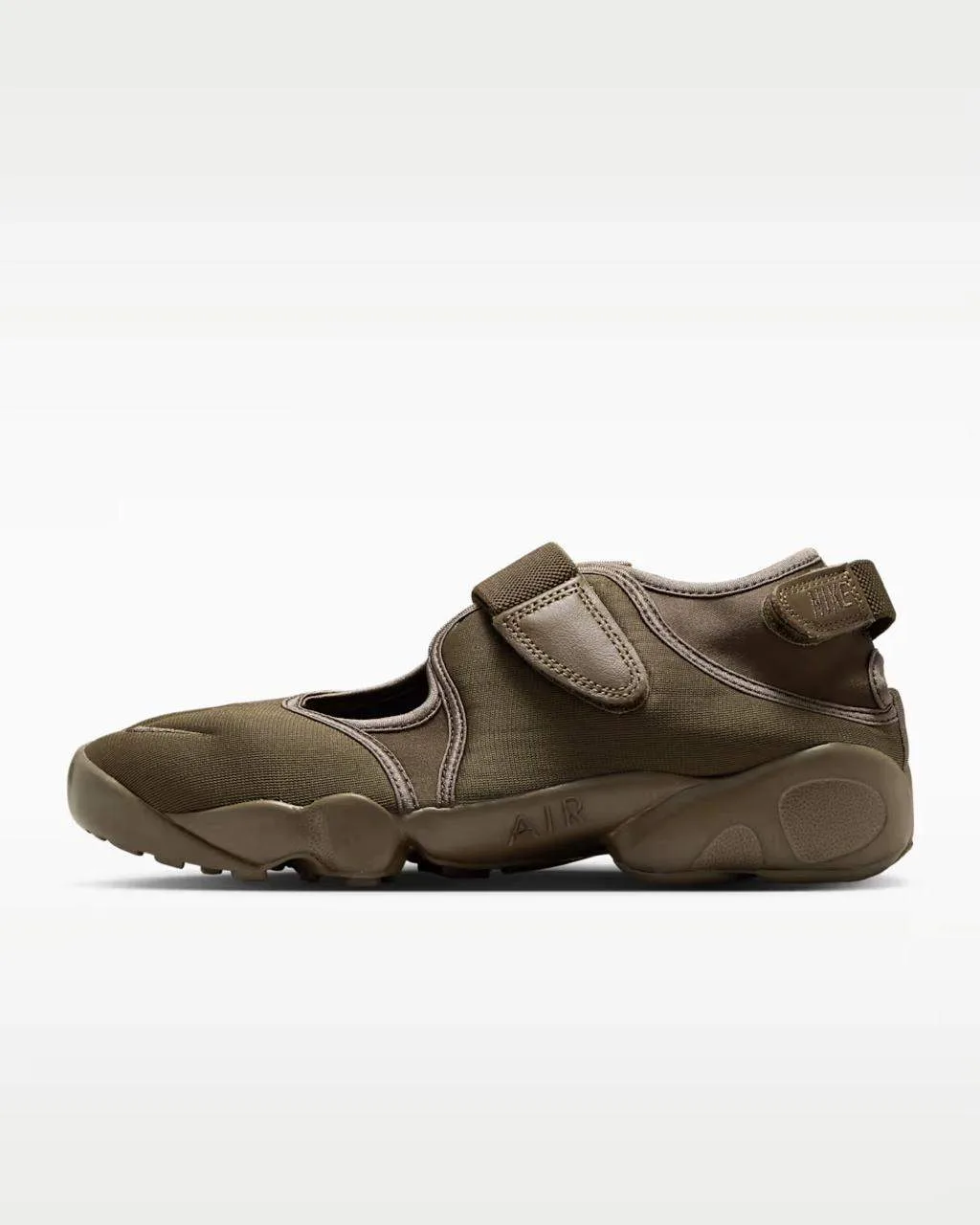🖖 А вот вам базовая версия Табиков, да в расцветках на любой вкус

Nike Air Rift 

Доступные размер