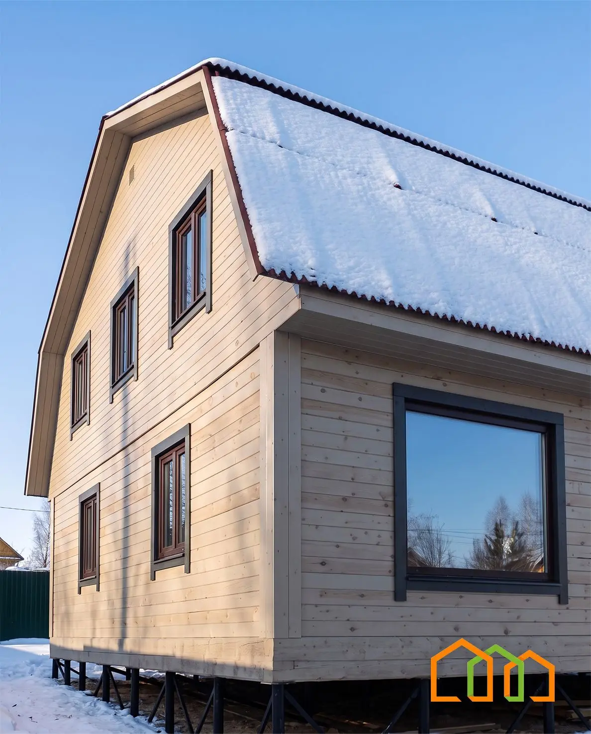 Просторный дом для жизни 🏡

Красивый и светлый брусовой дом с мансардой 10×12 м — отличный вариант 