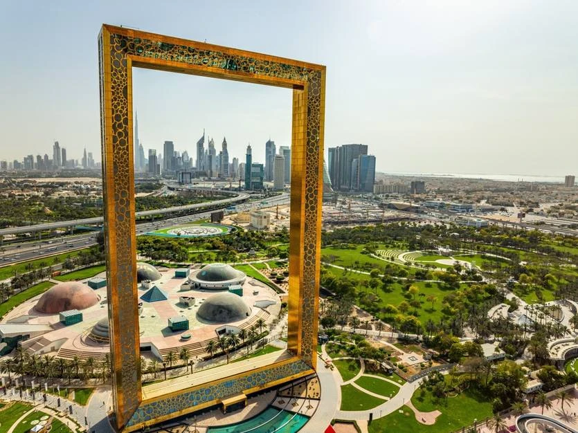 #ландшафт

Ландшафтный парк Zabeel (Забиль) площадью 50 гектаров в самом сердце Дубая — это волнисты