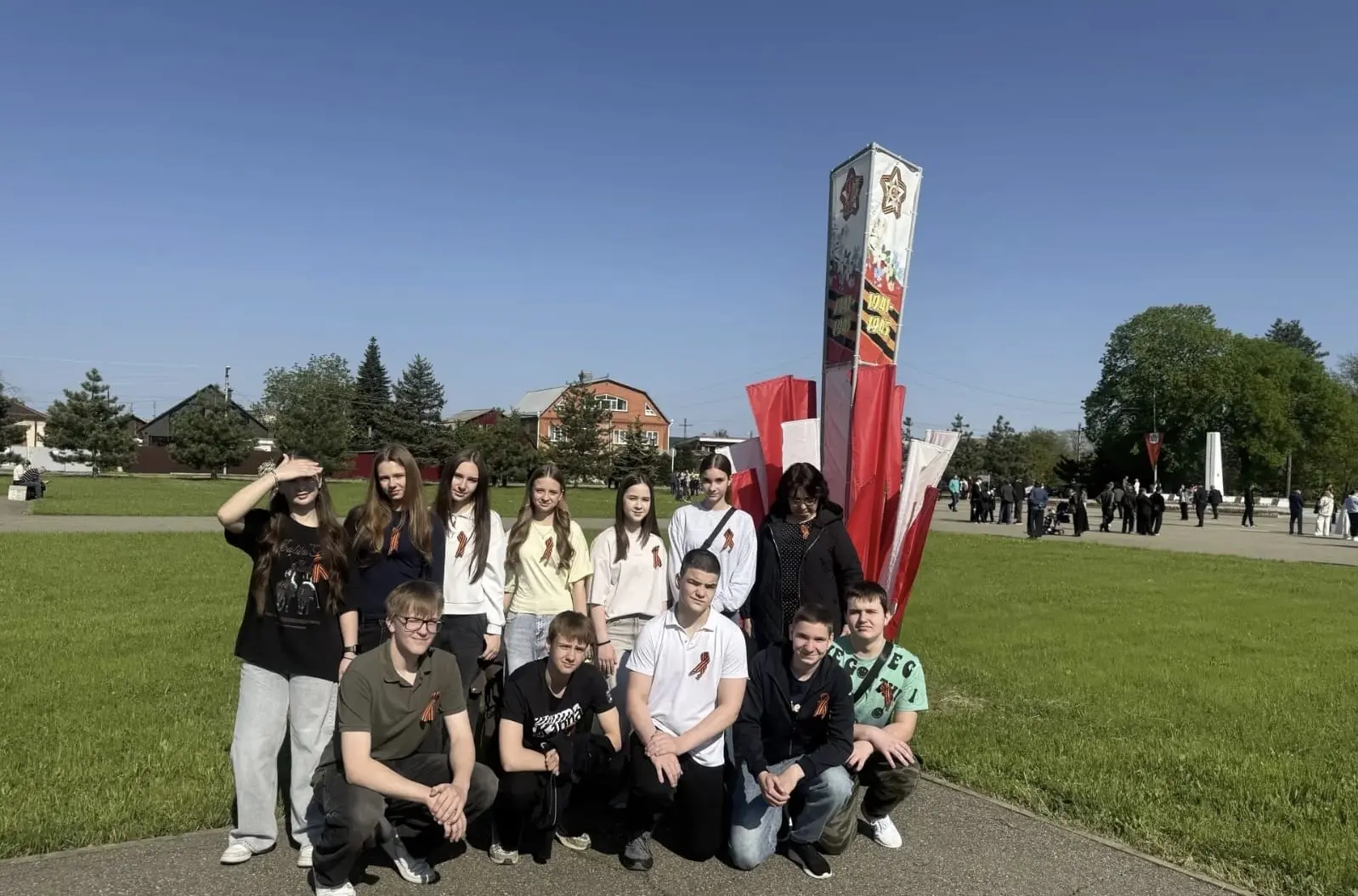 🎖️Учащиеся нашей школы приняли участие в торжественном мероприятии, посвящённом Дню Победы, которое 