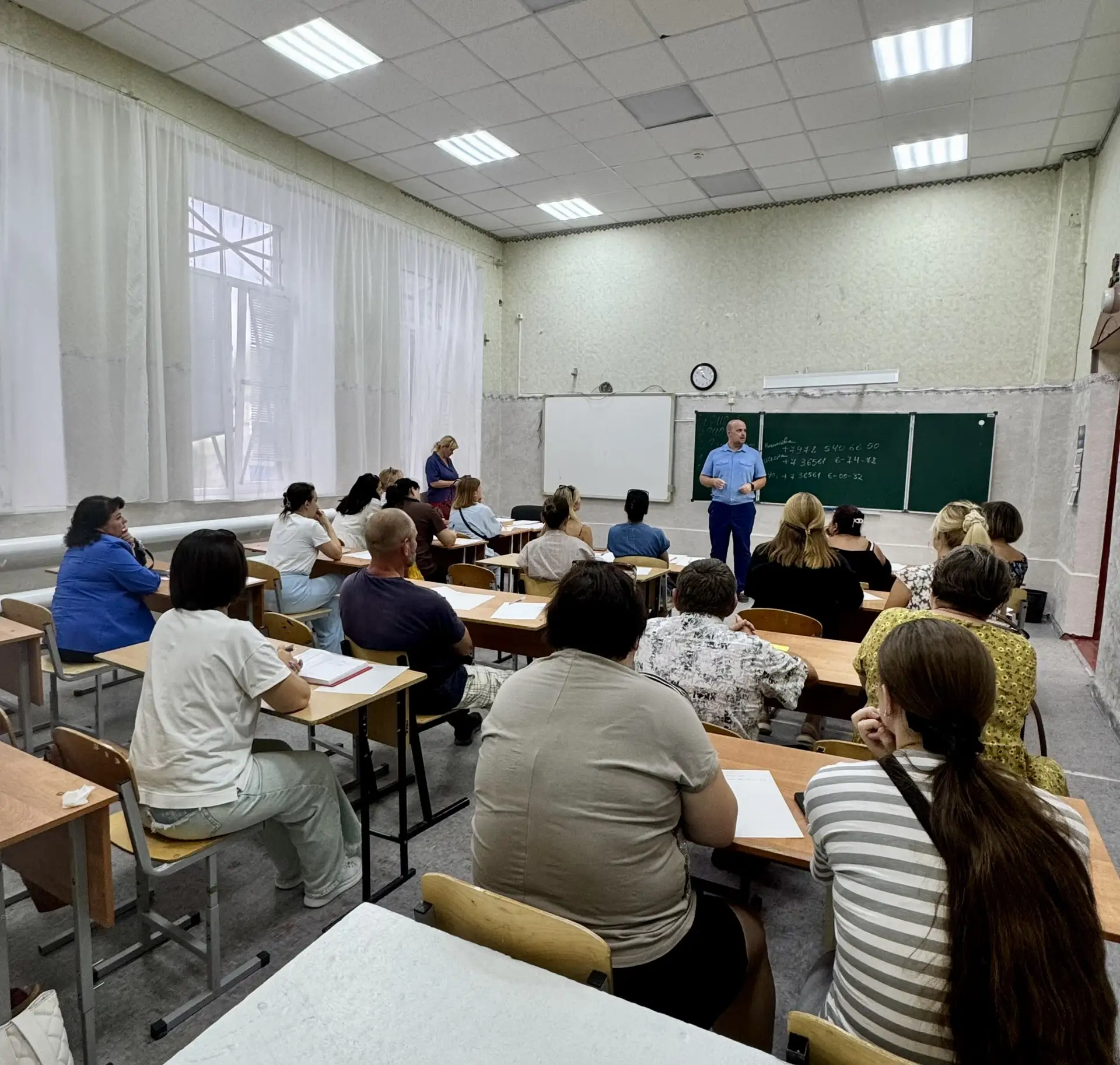 Цикл наших родительских собраний посетил сегодня старший помощник прокурора Ворожбит Н....
