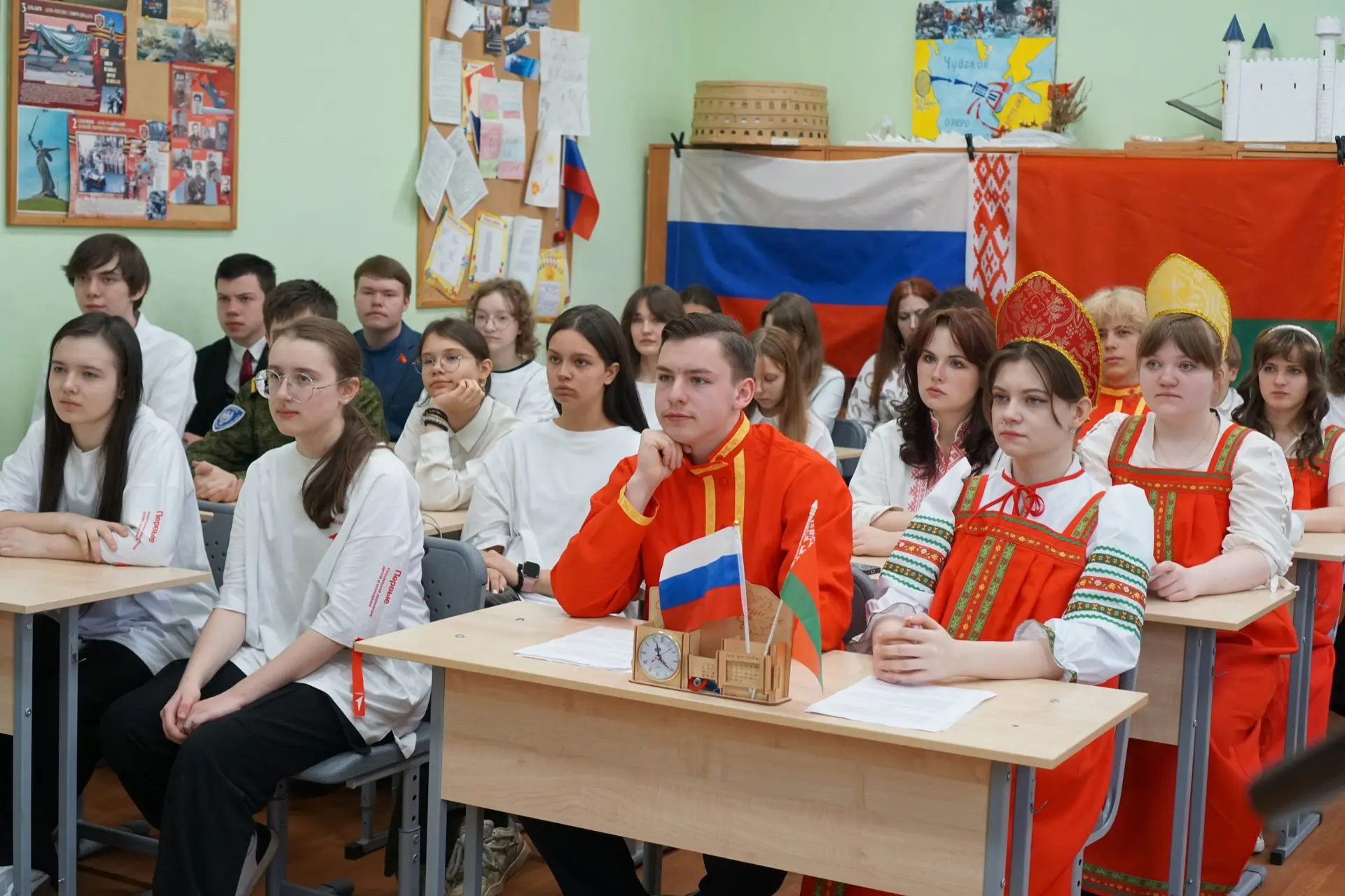 🌐 ТЕЛЕМОСТ: РОССИЯ — БЕЛАРУСЬ 🇷🇺🇧🇾  Вчера в Корпусе 1  состоялся настоящий телемост дружбы с «Гимназ