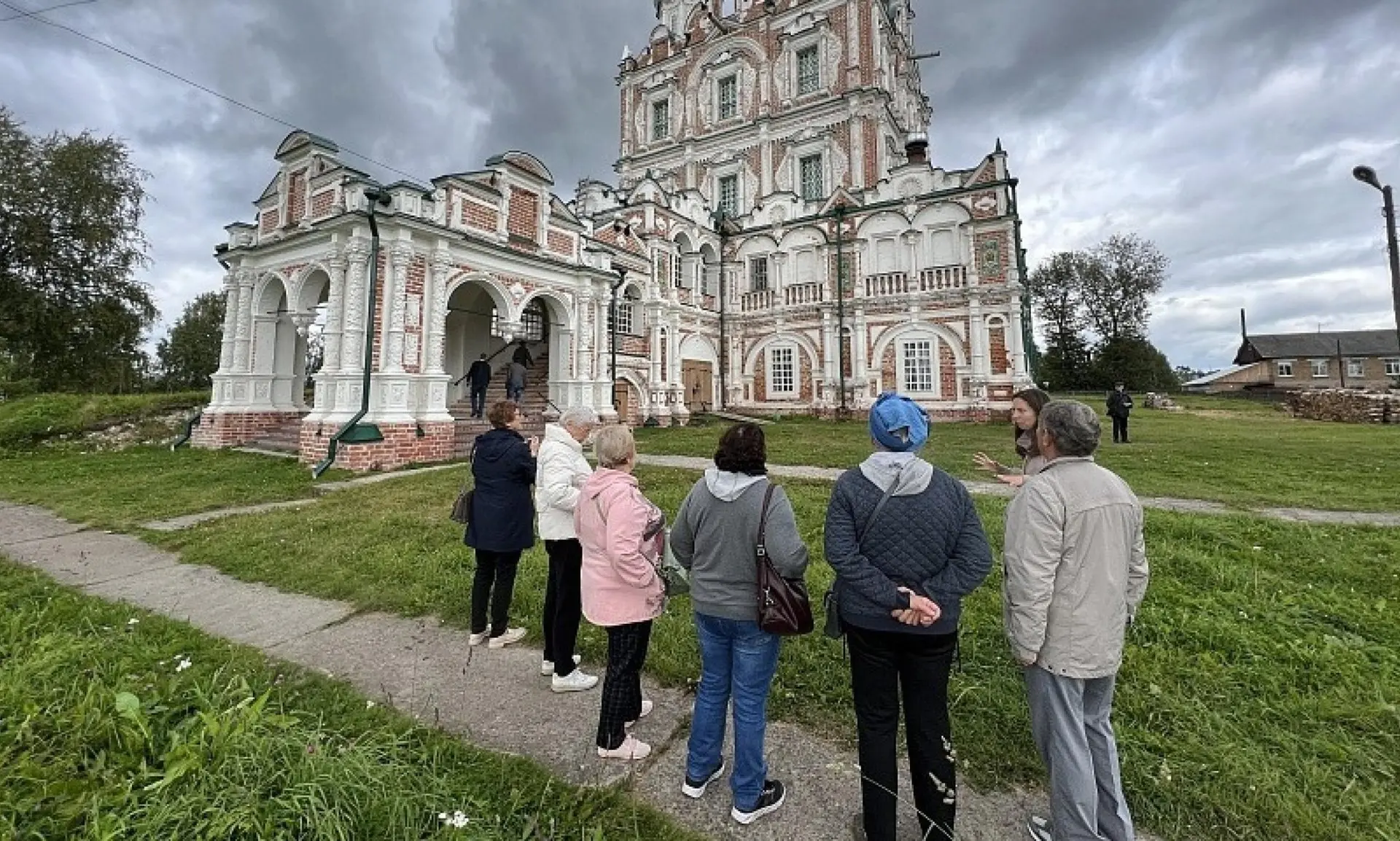 🌲 Архангельскую область за год посетили более 907 тысяч туристов

Это почти на треть больше, чем го