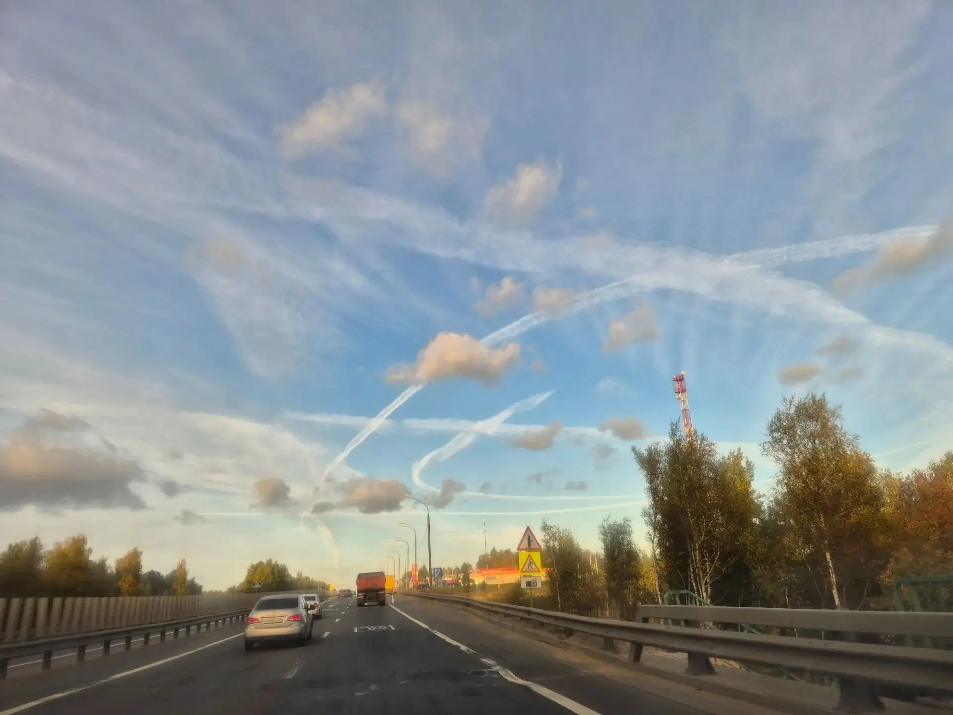 Что это сегодня в небе? Днем и ночью….