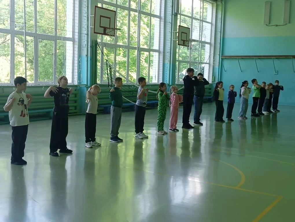 Третий день смены в пришкольном лагере прошёл под девизом: "Чтобы не случилась беда, зн...