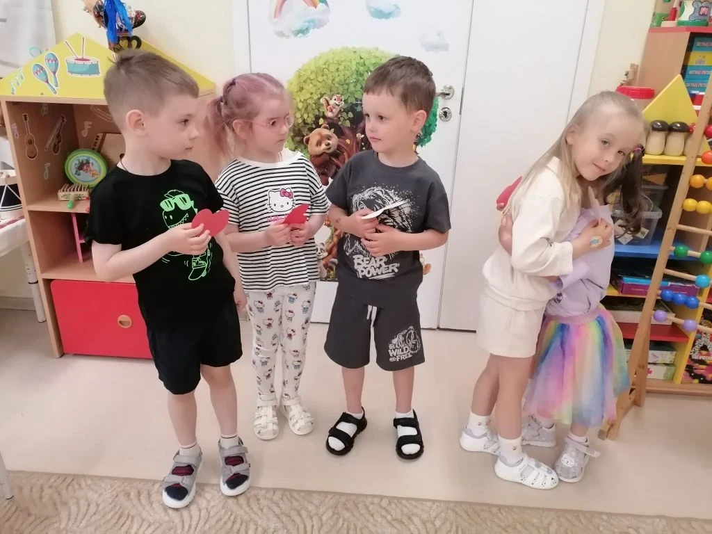 💖 «День дружбы» в группе «Незабудки»: учимся дружить сердцами 🌸🤝