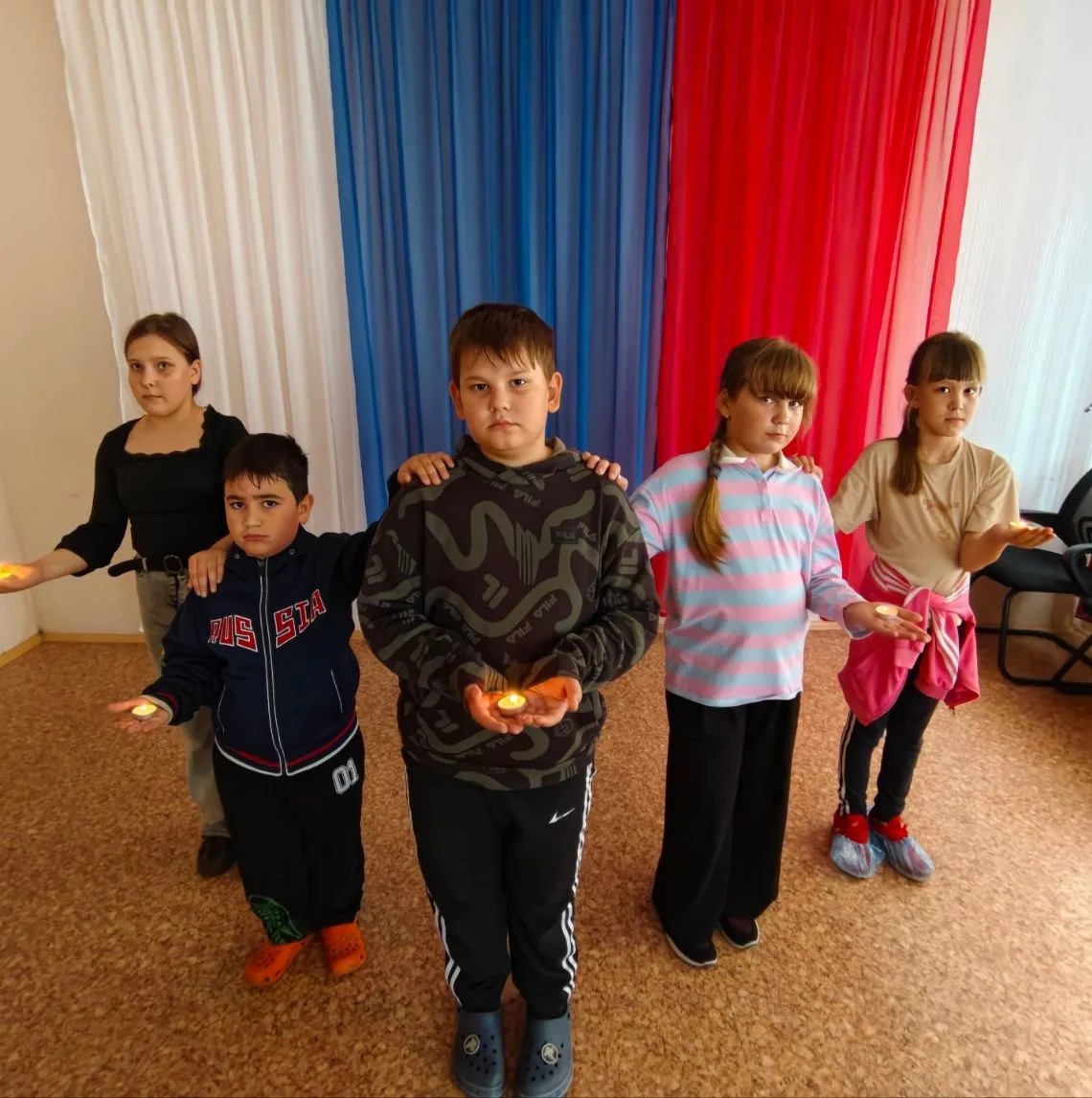 🕯️ Участники кружка «Мастерская детства»  присоединились к акции «Свеча памяти», посвящённой Дню па